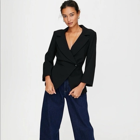 Aritzia Wilfred Selina Blazer Black Peplum Jacket in Stretch Crepe size 0 - Picture 2 of 12